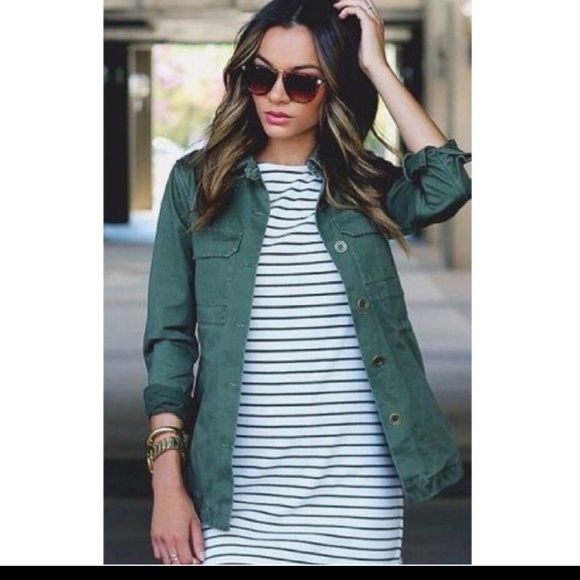 DO YOU HAVE A MINI DRESS IN STRIPES? - Picture 5 of 6